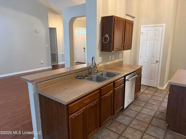 Building Photo - 11267 River Bend Dr