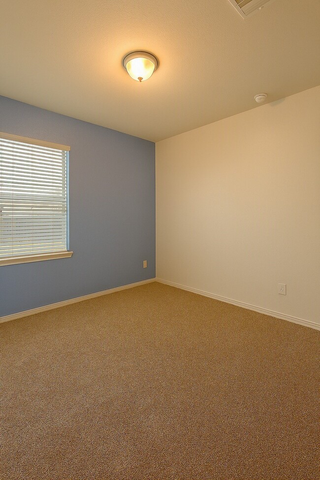 Building Photo - 10415 Moraine Lake Dr