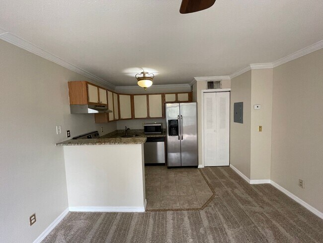 Building Photo - 1Bd/1BA Condo in Walden Palms near Millenia!