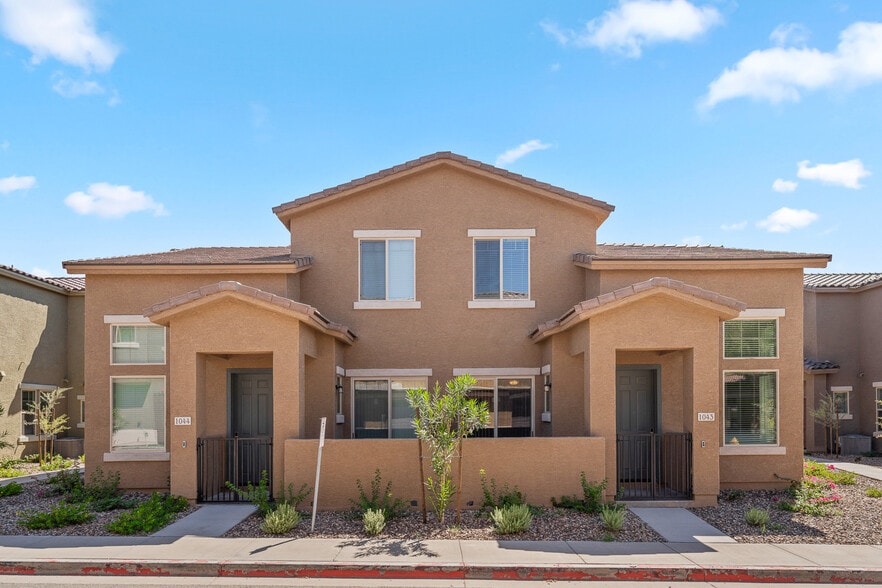 Primary Photo - Sierra Verde