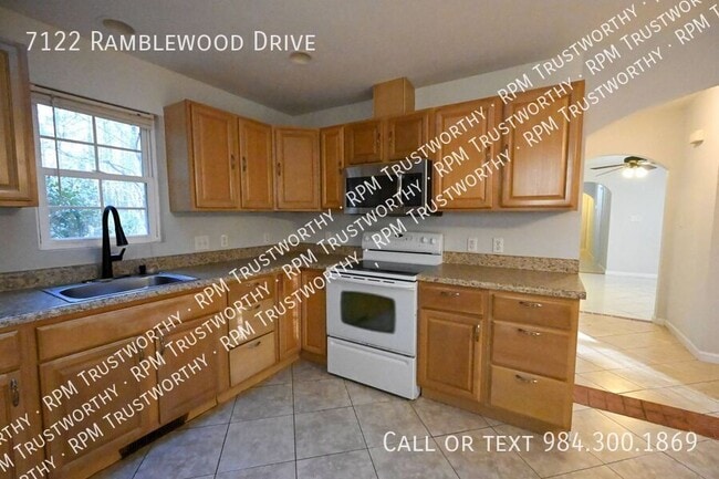 Building Photo - 7122 Ramblewood Dr