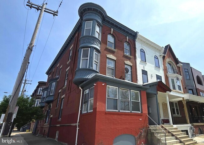 Building Photo - 1543 N 33rd St