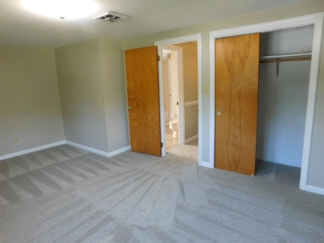 Building Photo - 509 W Wilson Creek Dr