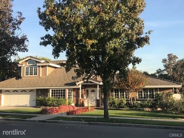 Building Photo - 5 br, 4 bath House - 824 Larchwood Dr