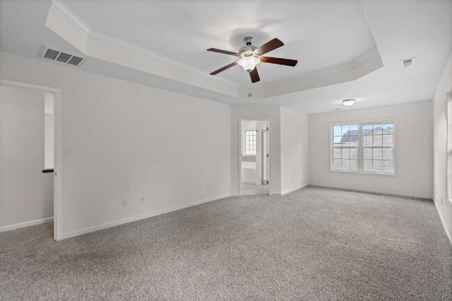 Building Photo - Spacious 4-Bedroom Gem with 2.5 Baths in t...