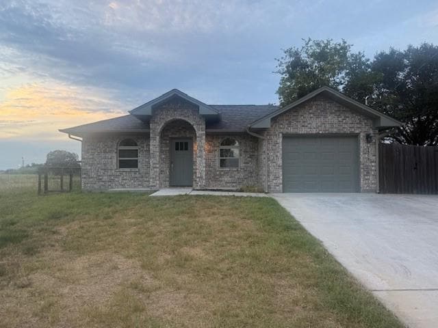Primary Photo - 1509 Lakeview Dr