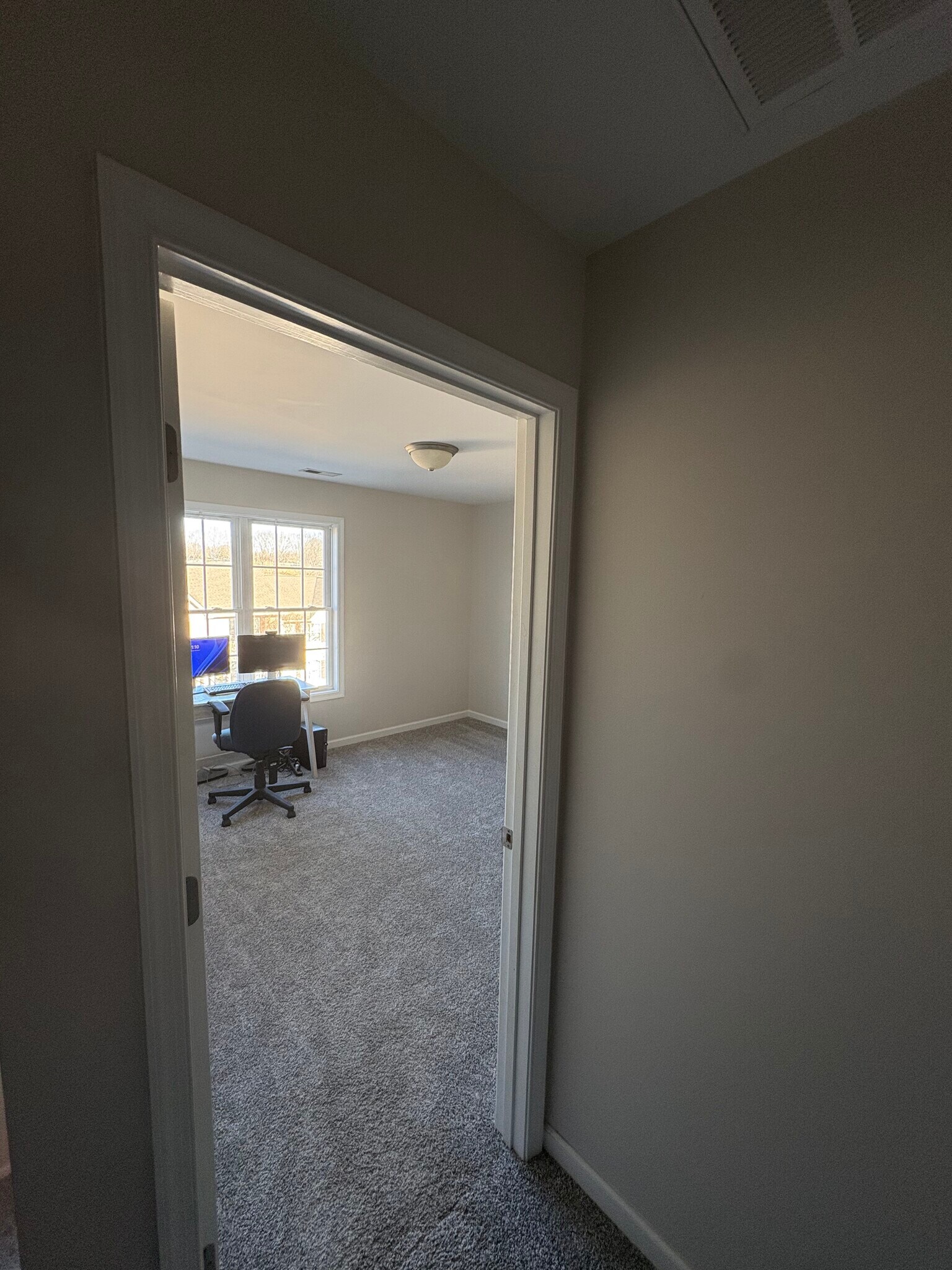 Building Photo - 1810 Broadway St