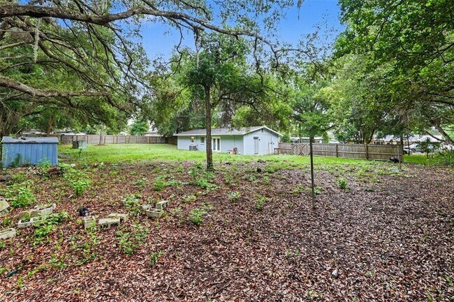 Building Photo - 5328 Lantana St