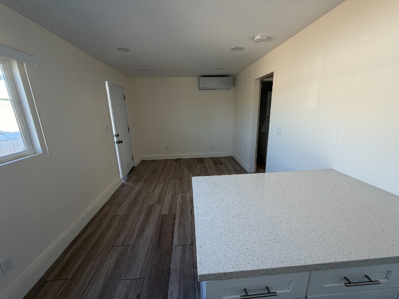 Building Photo - 1533 Monterey Pine Dr