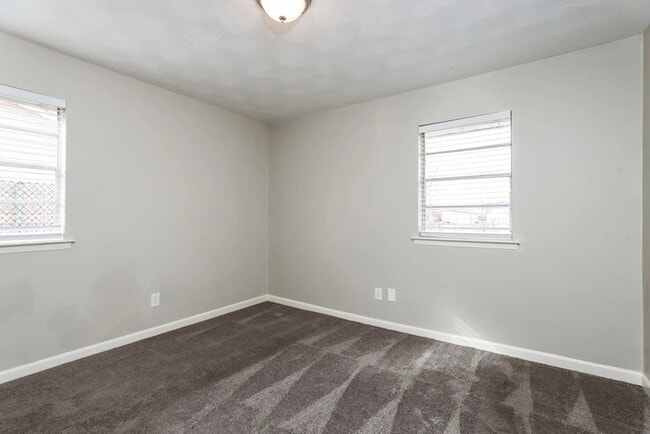 Building Photo - 2300 Narobi Pl