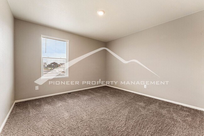 Building Photo - Beautiful Home with Fenced Yard and Central AC