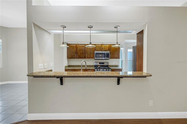 Building Photo - 4832 Queen Palm Terrace NE