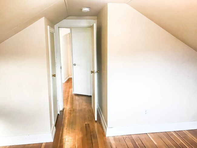 Building Photo - 917/ 917.5 West A St