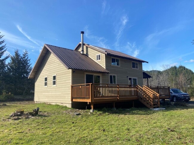 Building Photo - 2 Bedroom home with acreage for Rent | Carson, WA