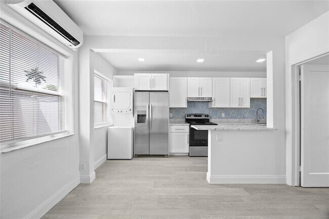 Primary Photo - 412 SE 16th St