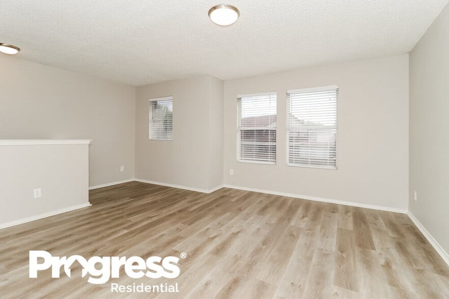 Building Photo - 6151 De Lollis Dr