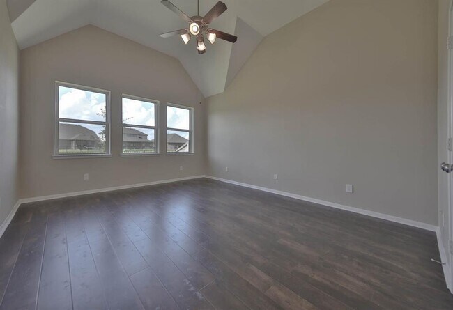 Building Photo - 2211 Dama Dr
