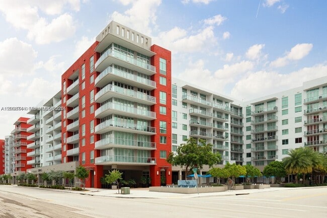 Building Photo - 7875 NW 107th Ave