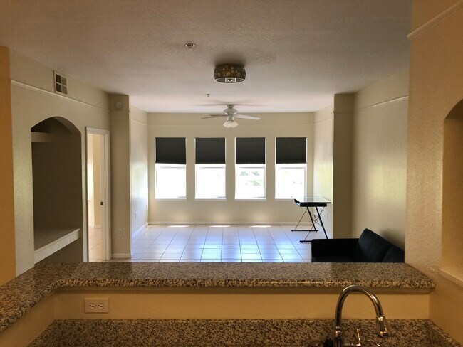 Main space / Living room - 2801 Chancellorsville Dr