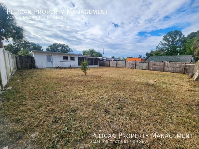 Building Photo - 2425 Vinson Ave