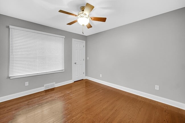 Building Photo - 303 N Harvey St