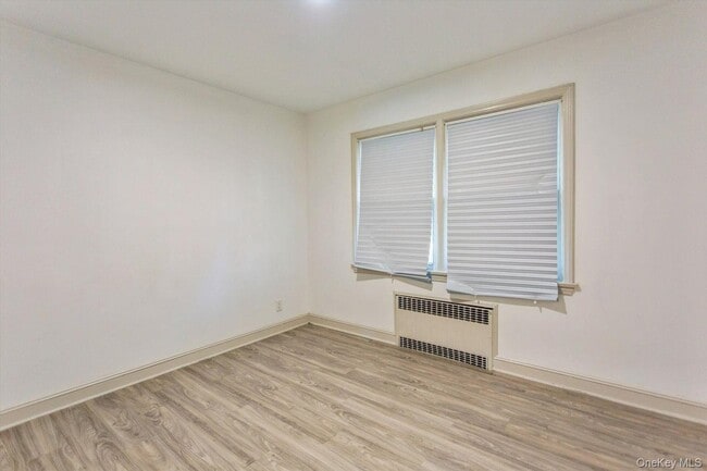 Building Photo - 1 Sutton Pl