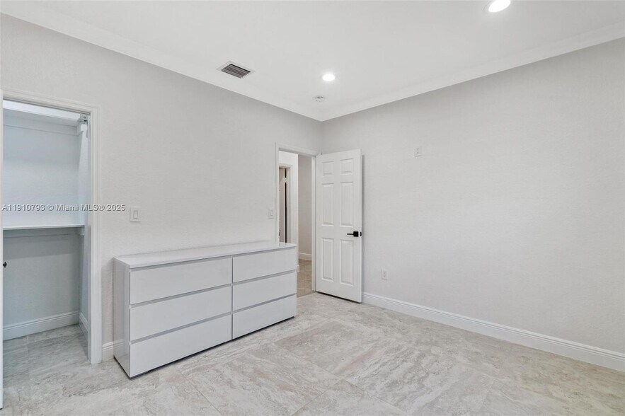 Building Photo - 9173 NW 147th Ter