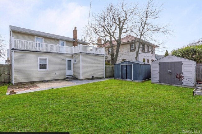 Building Photo - 311 W Penn St