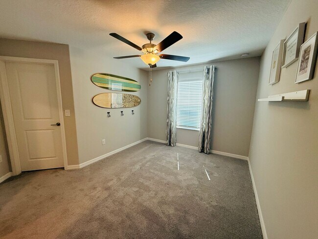 Building Photo - Townhouse in Land O' Lakes - The Townes at Lake Thomas