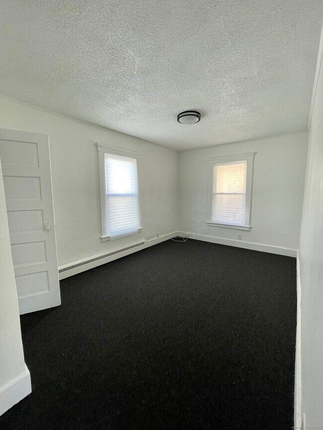 Building Photo - 46 George St