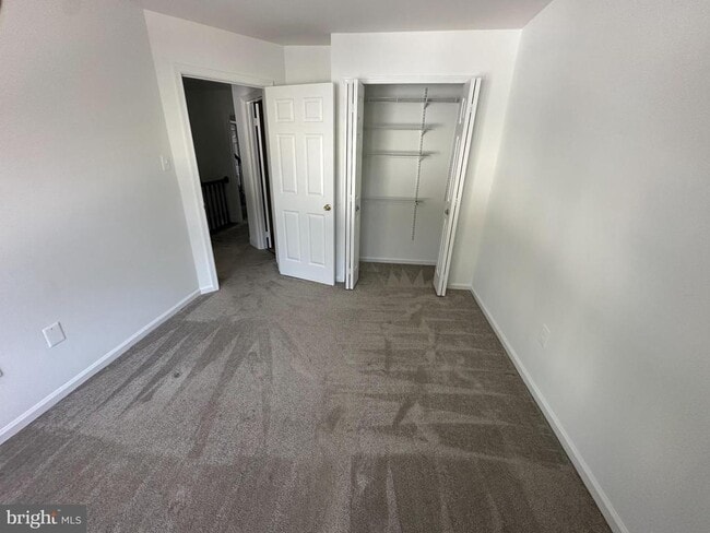 Building Photo - 4713 Columbia Rd