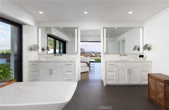 Building Photo - 32492 Azores Rd