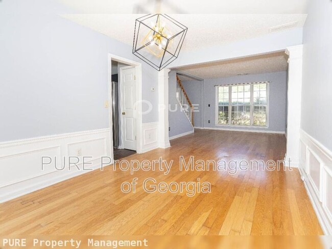 Building Photo - 457 Darter Dr NW