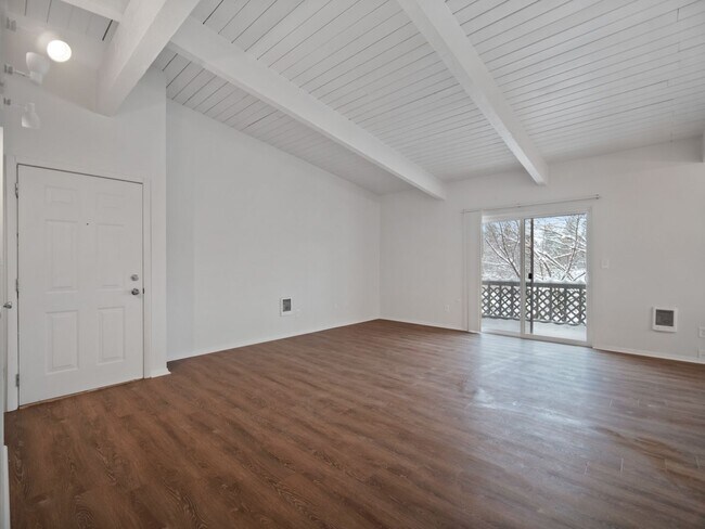 Building Photo - RENOVATED 2BD/1BA MILLWOOD APARTMENT | A/C | COVERED PARKING | PET FRIENDLY | AVAIL NOW