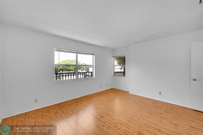 Building Photo - 9186 NW 40th St