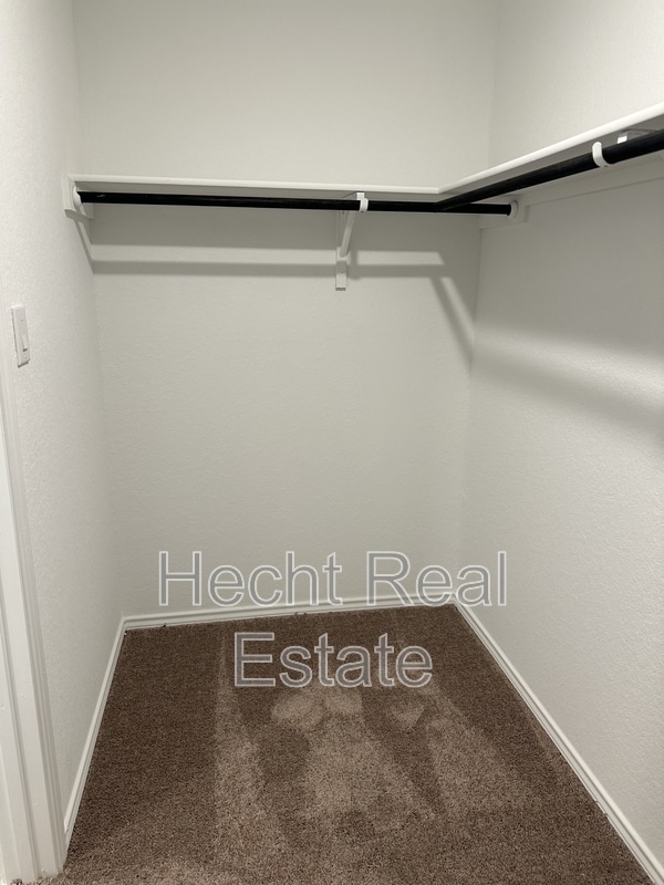 Building Photo - 240 Ottowa Way