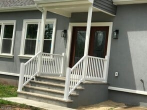 Building Photo - 869 Gates Ave
