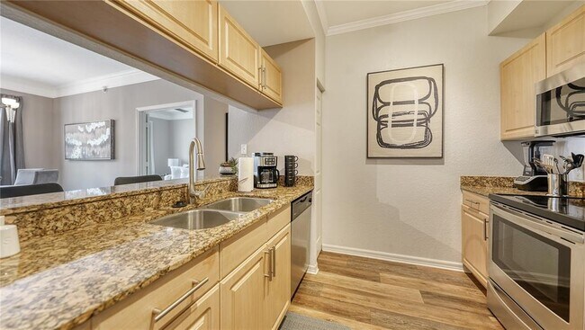 Building Photo - 1064 N Tamiami Trl