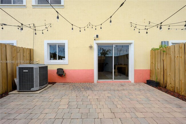 Building Photo - 17815 NW 74th Ct