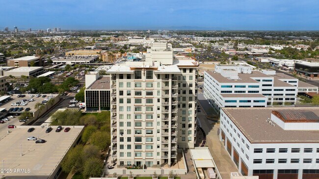 Building Photo - 2211 E Camelback Rd