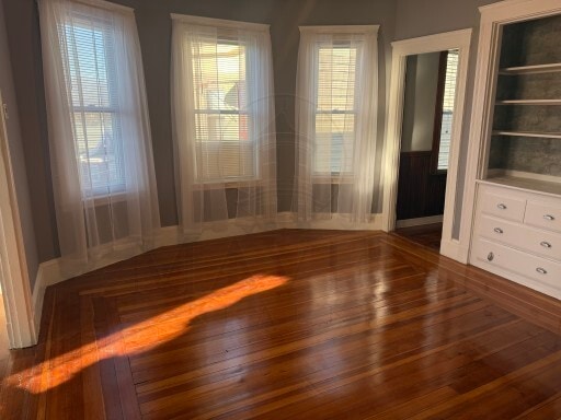 Building Photo - 32 Cedar St