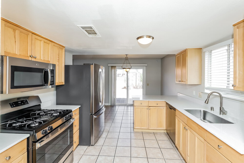 Building Photo - 7704 Velvet Canyon Ave