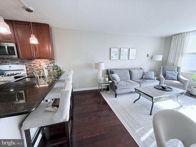 Building Photo - 11801 Rockville Pike