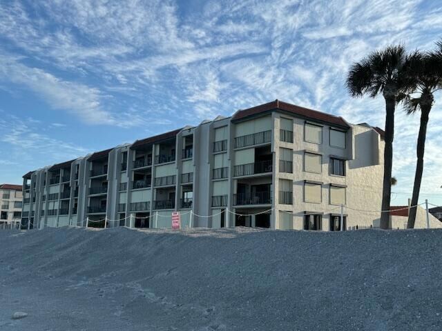 Building Photo - 155 Jimmy Buffett Mem Hwy