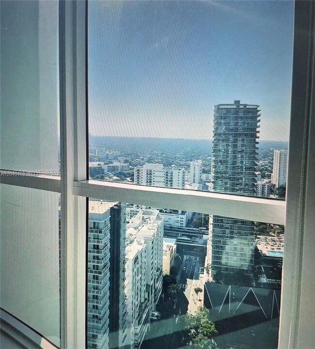 Building Photo - 1080 Brickell Ave