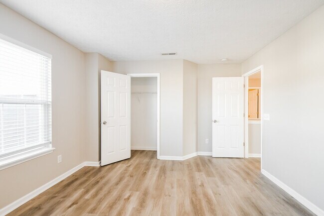 Building Photo - 8078 Carina Dr