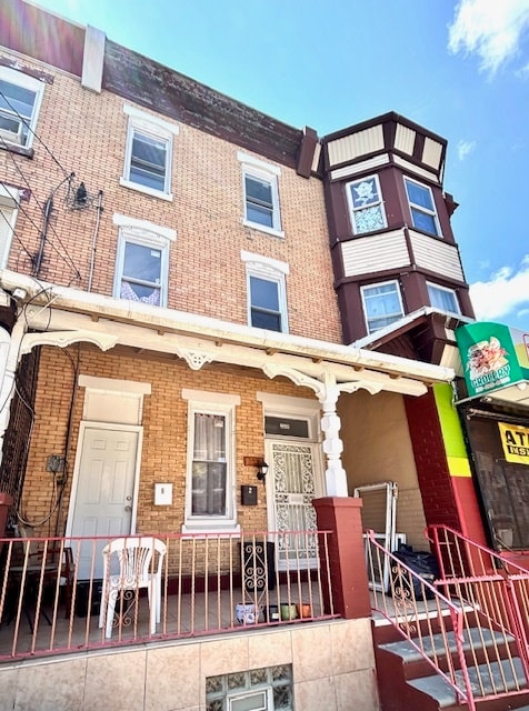 Primary Photo - 1538 W Butler St