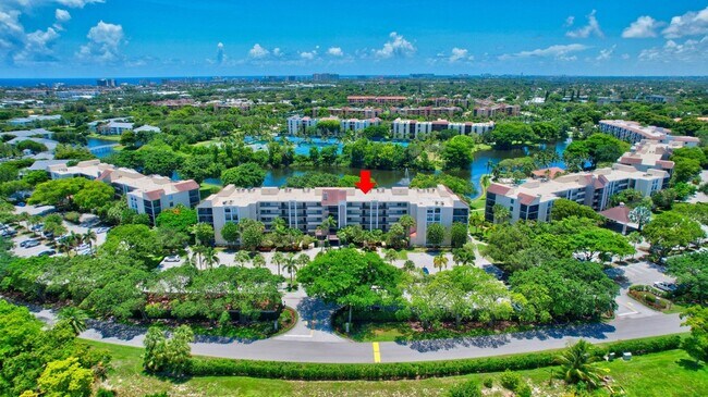 Building Photo - 950 Lavers Cir