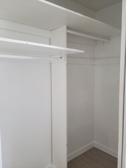 Building Photo - 4540 Vista Del Monte Ave