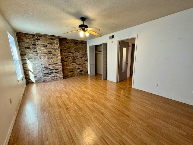 Building Photo - 280 Hill Ave